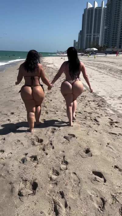 Loving fake asses has become an addiction.