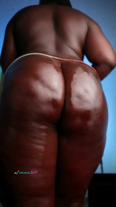 Raw booty bouncing in my room