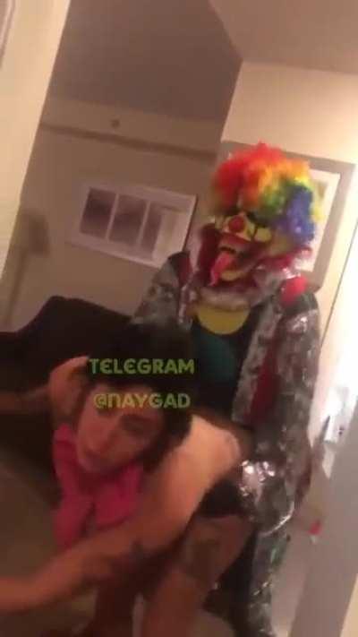 nimete vuruyor her up bir tokat