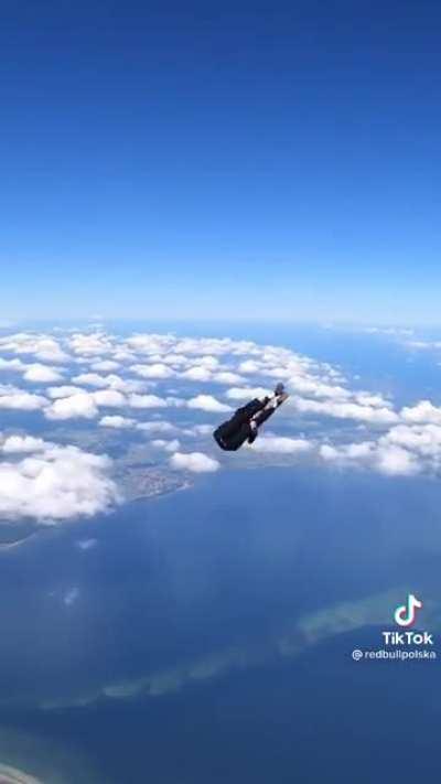 Skydiving for the perfect shot