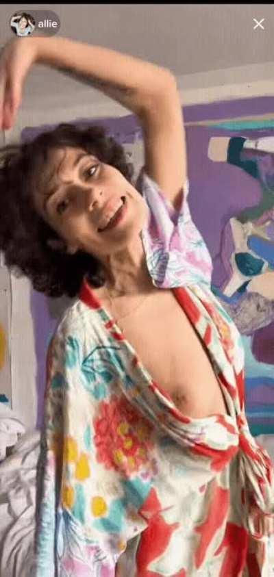 Allieoart clean boob slip