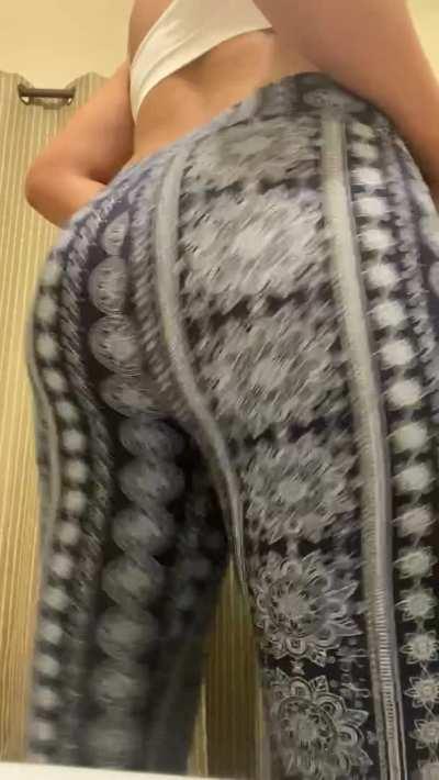 Can’t twerk but I can jiggle 😙