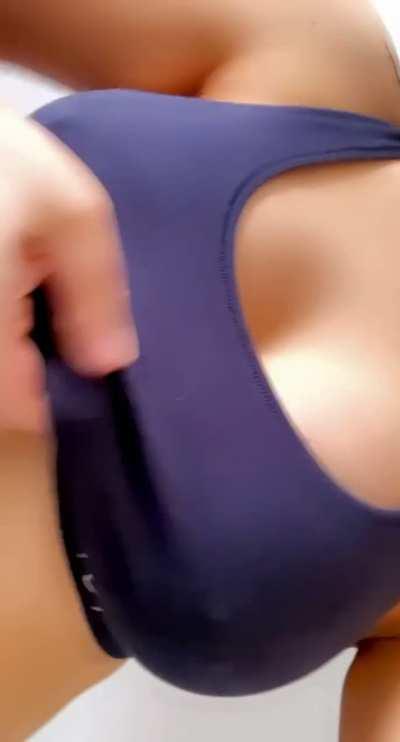 Want a squeeze? 😘