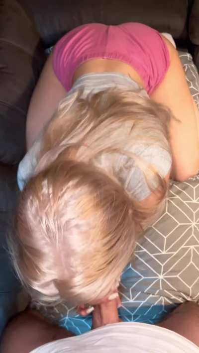 sucking dick makes me a happy girl