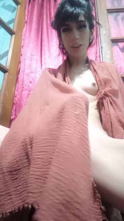 Would you date a dominant girl that's bigger than you?