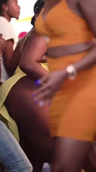 Big bumpa taking jab - (@lifewithnick_ on Twitter)