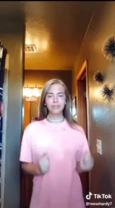 me listening to dsotm when i flip to side two and “money” starts playing