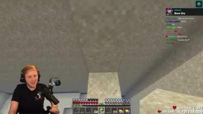 Reason #421 why Philza Minecraft is the best: he isn't afraid to tell off weird dsmp fans with cringe donos. Dadza's crafting a belt!