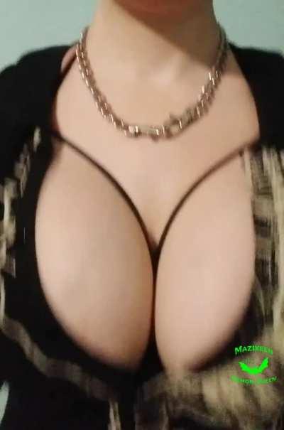 Huge titty trance
