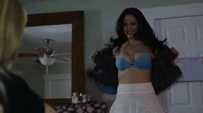Alexis Knapp