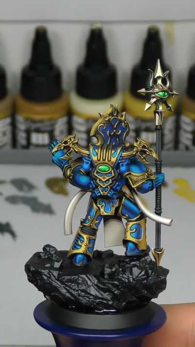 I finally finished my Aspiring Sorcerer of the Thousand Sons Legion 🙂