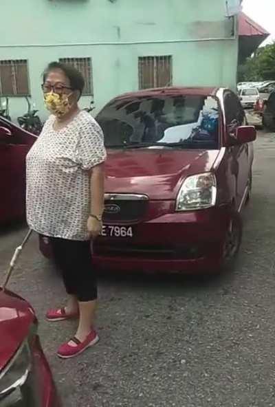 Lady blocks one way and plays OKU card (transcript in the comments)