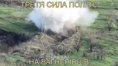 Volunteers of The Third Force have posted a new video of their work against Wagner mercs, somewhere around Bakhmut. NSFW/L.