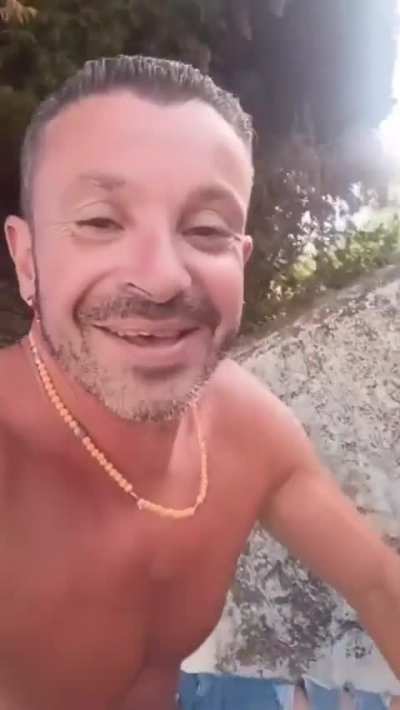 Este definitivamente vê vacas que riem