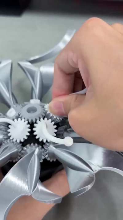 3D printed spinning tentacles