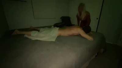 What a bonus that this fitness hotwife is also a massage therapist. Was supposed to be just a rub down after our workout.😈