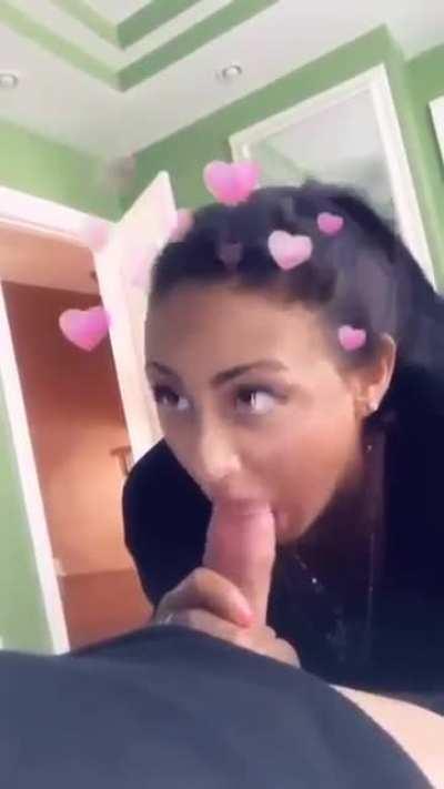 Latina blowing 😍👅