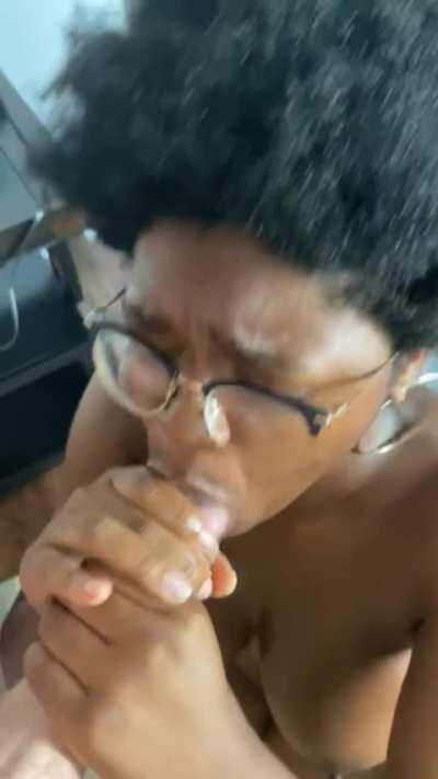 Love a good two hand twist 🖐🏾🤚🏾(f)(m)