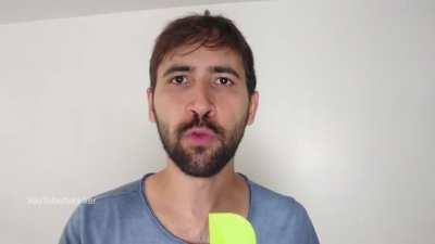 Menina de 10 anos e o protesto no Hospital