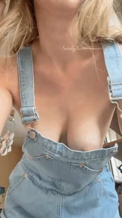 The straps come off so easily