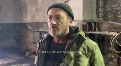 RU POV: Wagner traitor who allegedly got his head smashed by a sledgehammer, is alive. Prigozhin made a video with him. He continues to fight for Wagner.