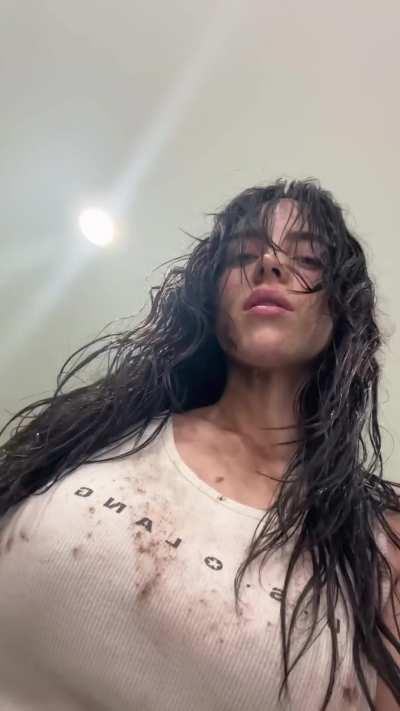 Billie Eilish big tits