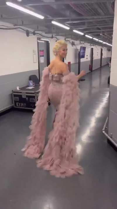 Hannah Waddingham (Just Walking)