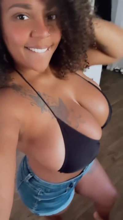 Hot big boobs bounce