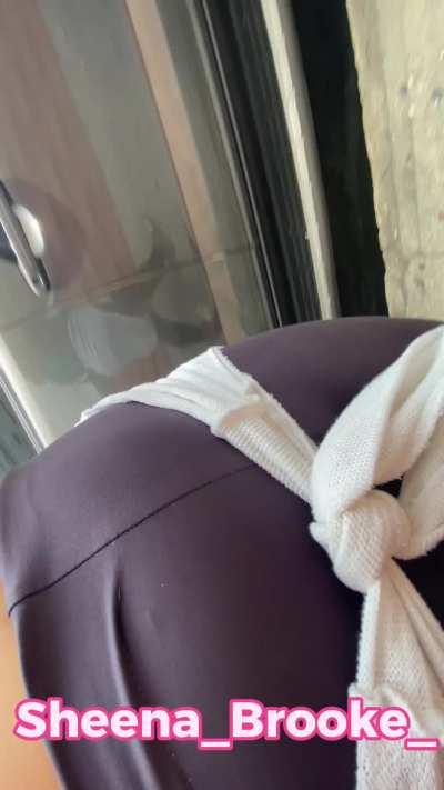 The perfect pants 👖 😝 I love to be seen by strangers on the street 