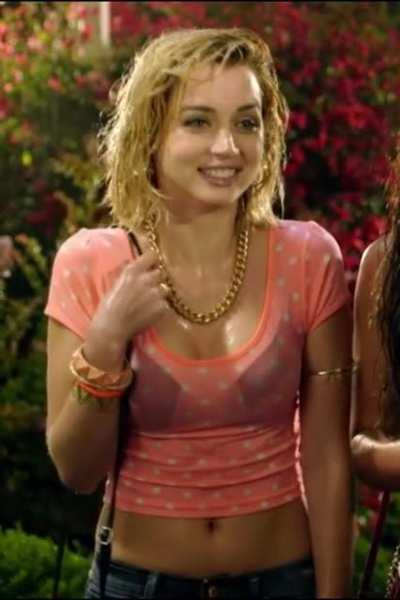 Ana de Armas [Rainy Friday]