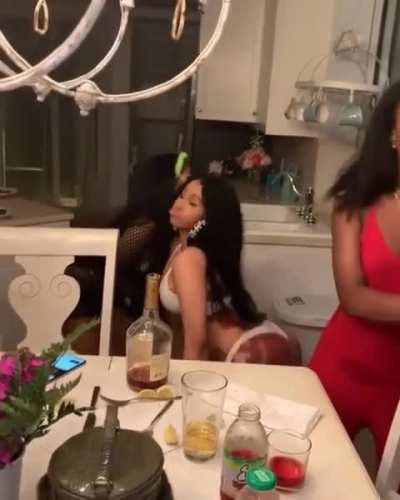 Cardi B 🥵🔥🔥