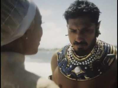 {funny/MarvelMemes/Cleavesdropping} The biggest cleavesdropping in cinematic history!