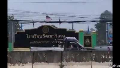 Driver has a human windshield wiper