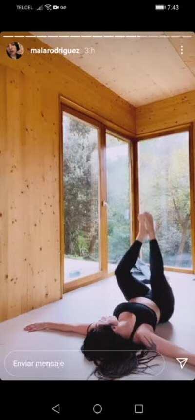 Que rica se le marca la vagina🤤