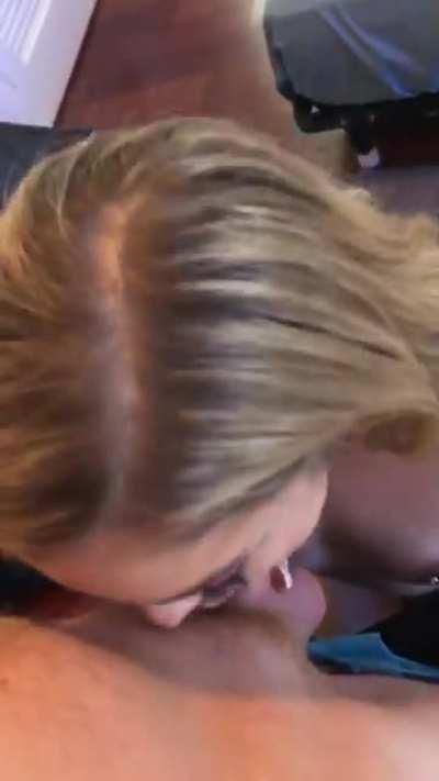 Nympho slut deepthroats