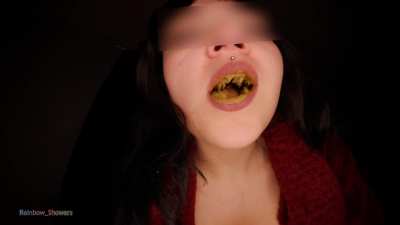 a very happy swallow