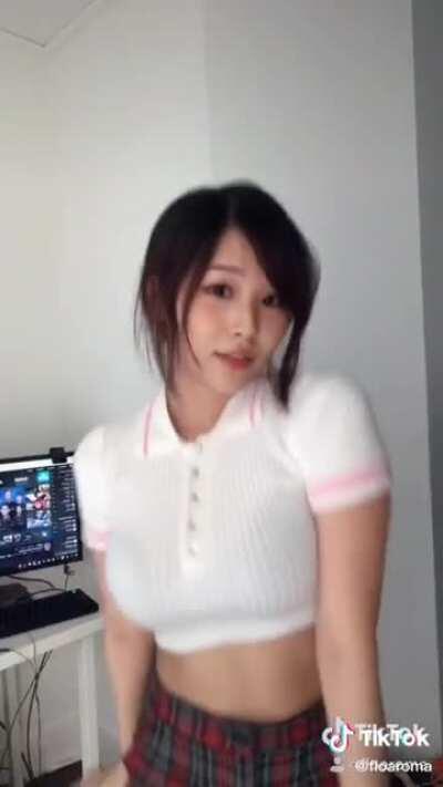 Hyoon’s Chika Dance