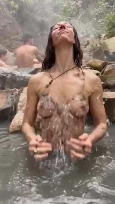 Making my body silky smooth at the hot springs