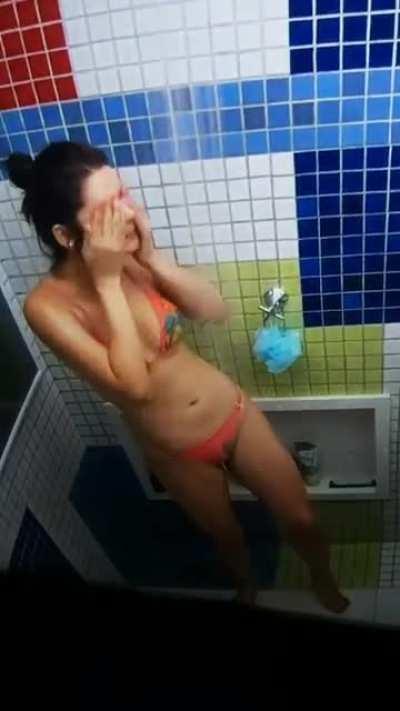 Eslovenia tomando banho 🤤🤤🤤