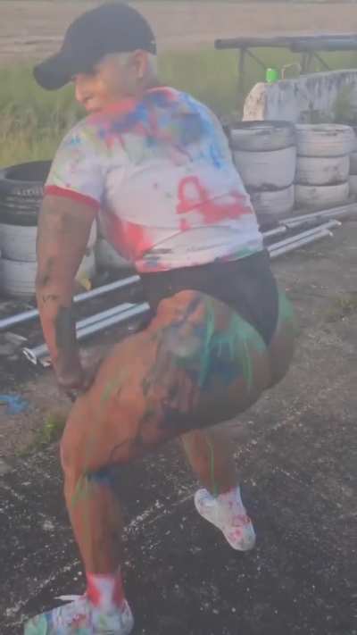 I got something id spray all over that ass...