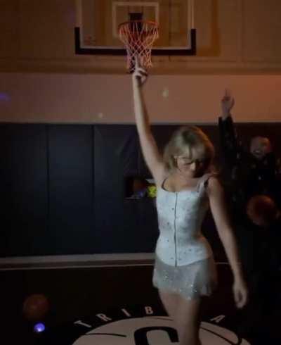 Shooting and making a basket | IG January 2024 