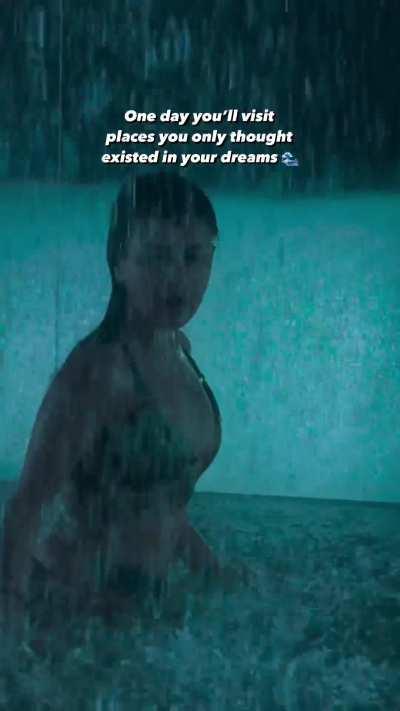 Avneet Kaur bath in bikini