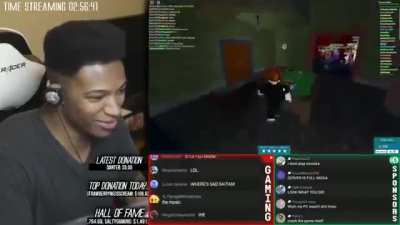 Etika playing Roblox 🫶🏼❤️