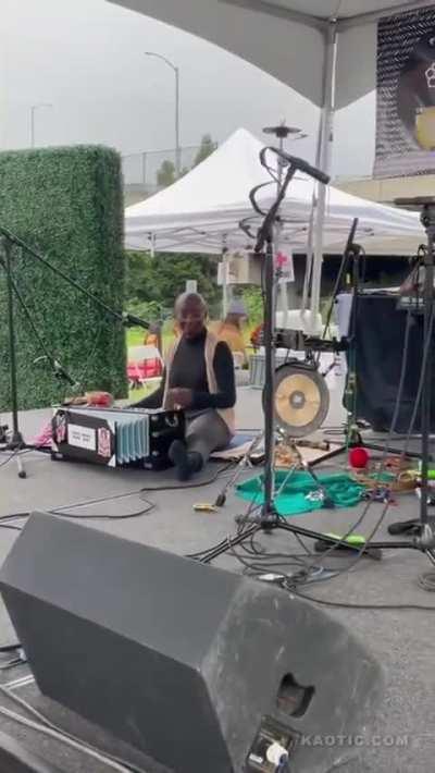 This song has me going like Mr Krabs