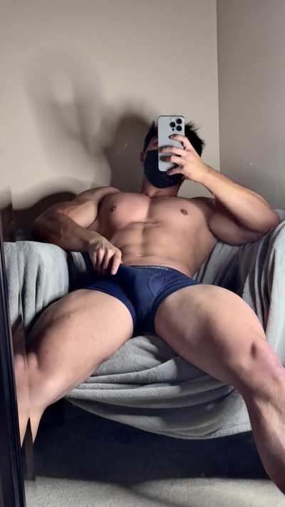 [19] fucking on the first date is mandatory. U down? @spicyxbulgogi