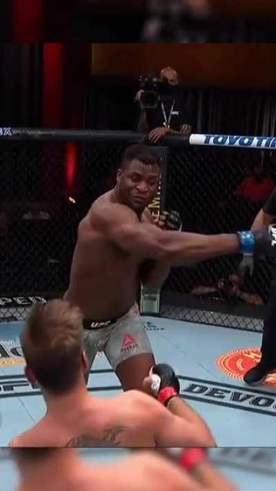 Ultra Slow Mo: Watch Francis Ngannou's Eyes to See How Hurt He was just before he KO-ed Stipe Miocic.