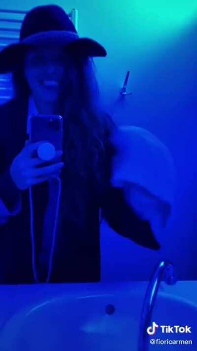 The Toilet Potter Transitions