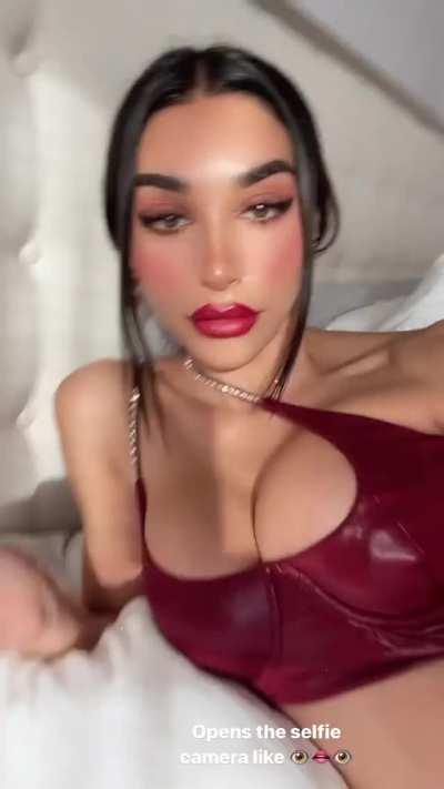 Chantel Jeffries ready to get faceucked