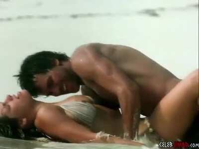 Kelly brook survival island