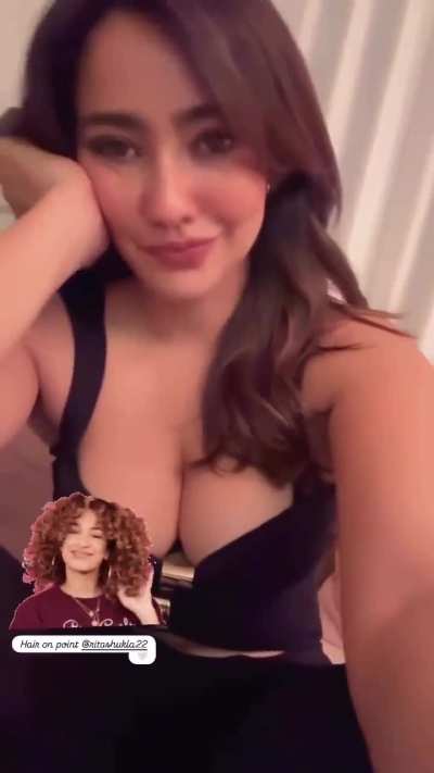 Neha ♠️♣️🖤